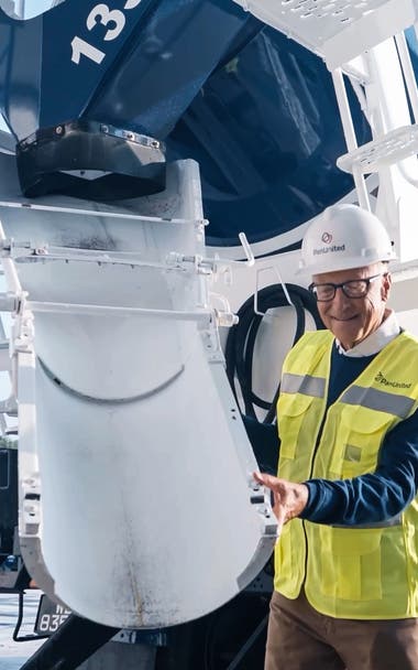 During a recent visit to Singapore, I got to try something new: pouring next-generation, low-carbon concrete.